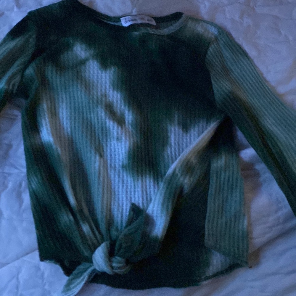 Different shades of green